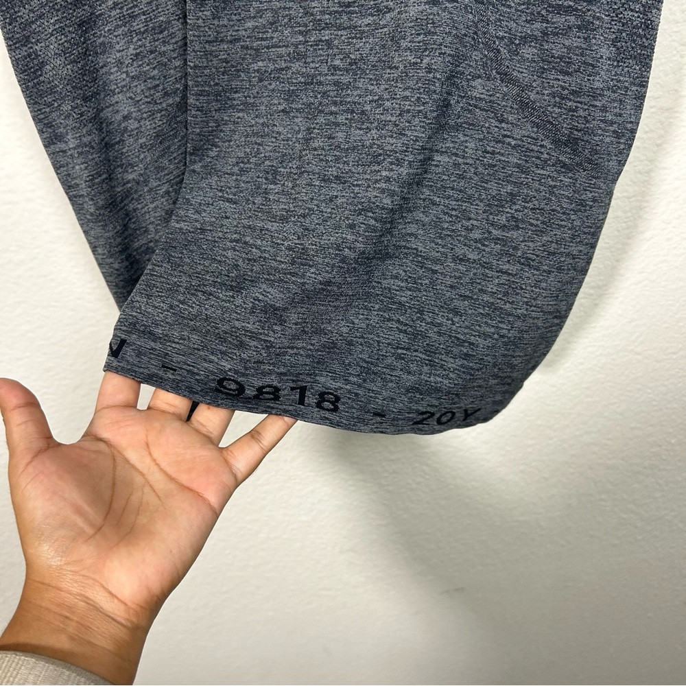 Lululemon Swiftly Tech Short Sleeve Crew *20Y Collection Black/Anchor Size 8 - Picture 4 of 7